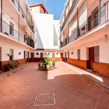 Holi-Rent Salado Apartment Seville Exterior photo