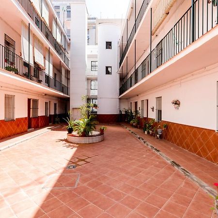 Holi-Rent Salado Apartment Seville Exterior photo