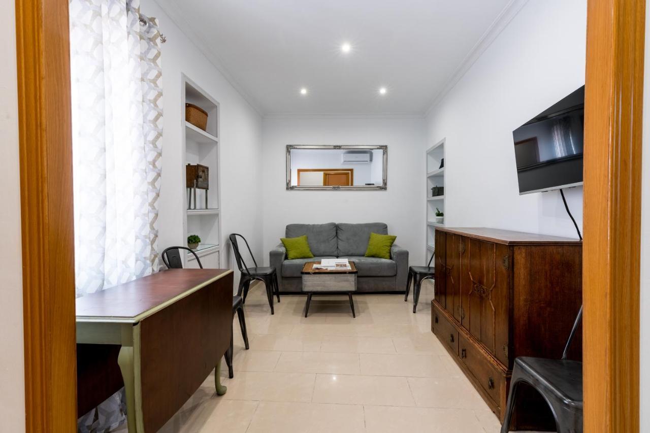 Holi-Rent Salado Apartment Seville Exterior photo