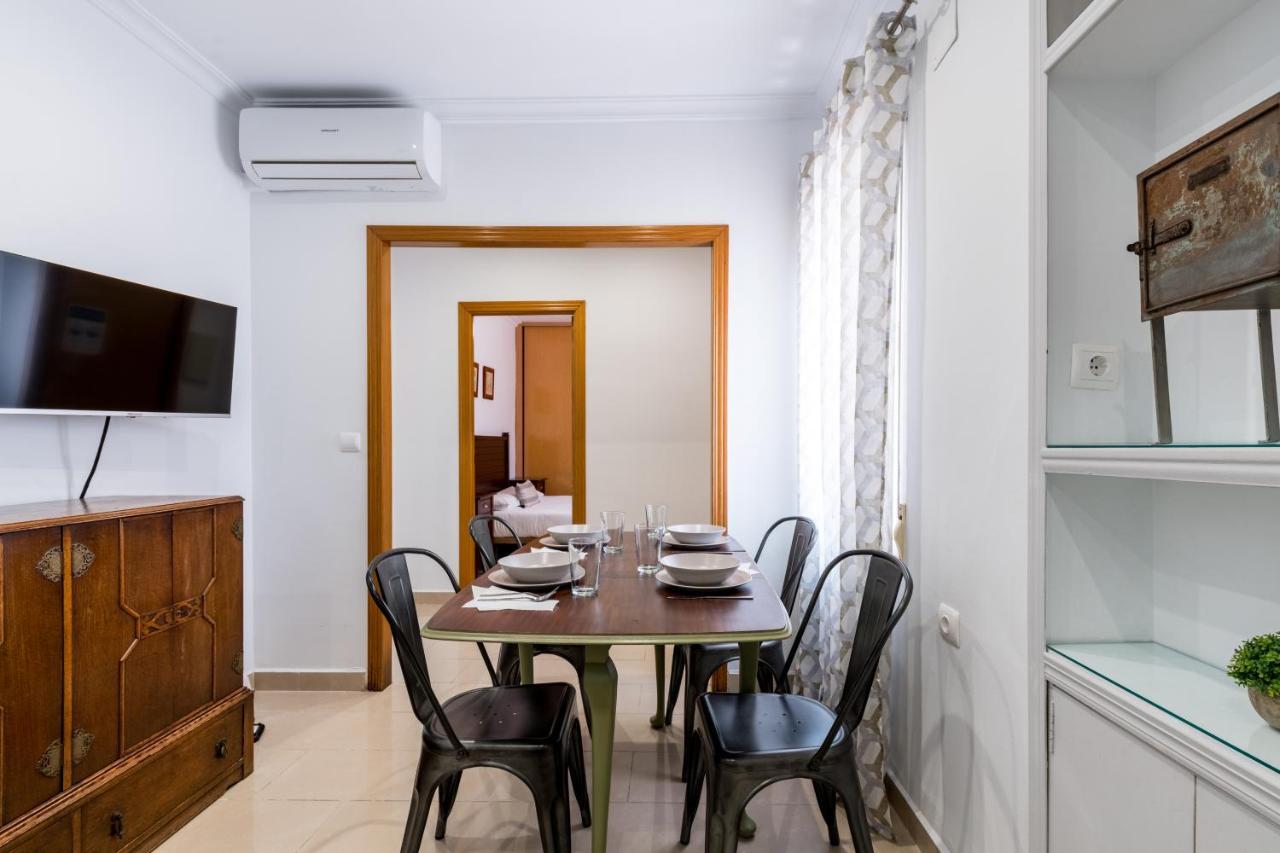 Holi-Rent Salado Apartment Seville Exterior photo