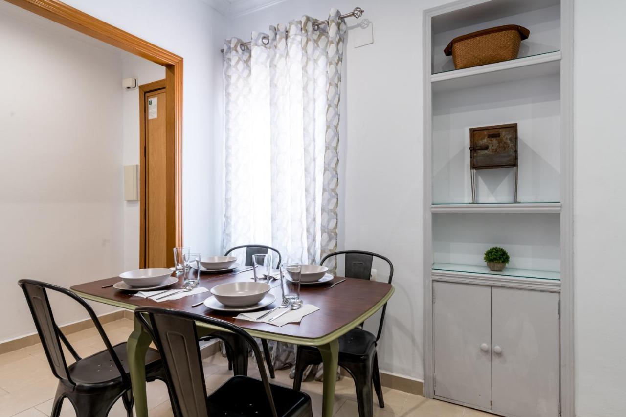 Holi-Rent Salado Apartment Seville Exterior photo
